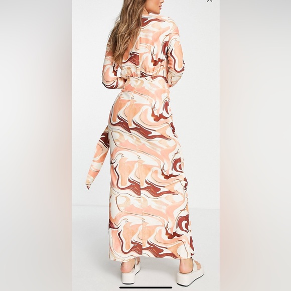 ASOS long sleeve maxi dress with wrap skirt in abstract print - Picture 2 of 5